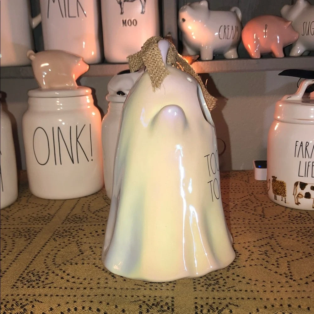 Rae Dunn TOO CUTE TO SPOOK Ghost Shaped Birdhouse (Iridescent White)